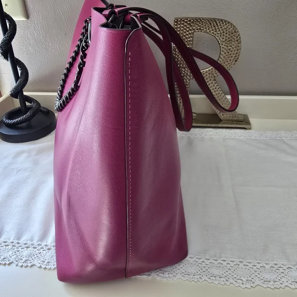 Coach Signature Chain Central Tote - Picture 4 of 16